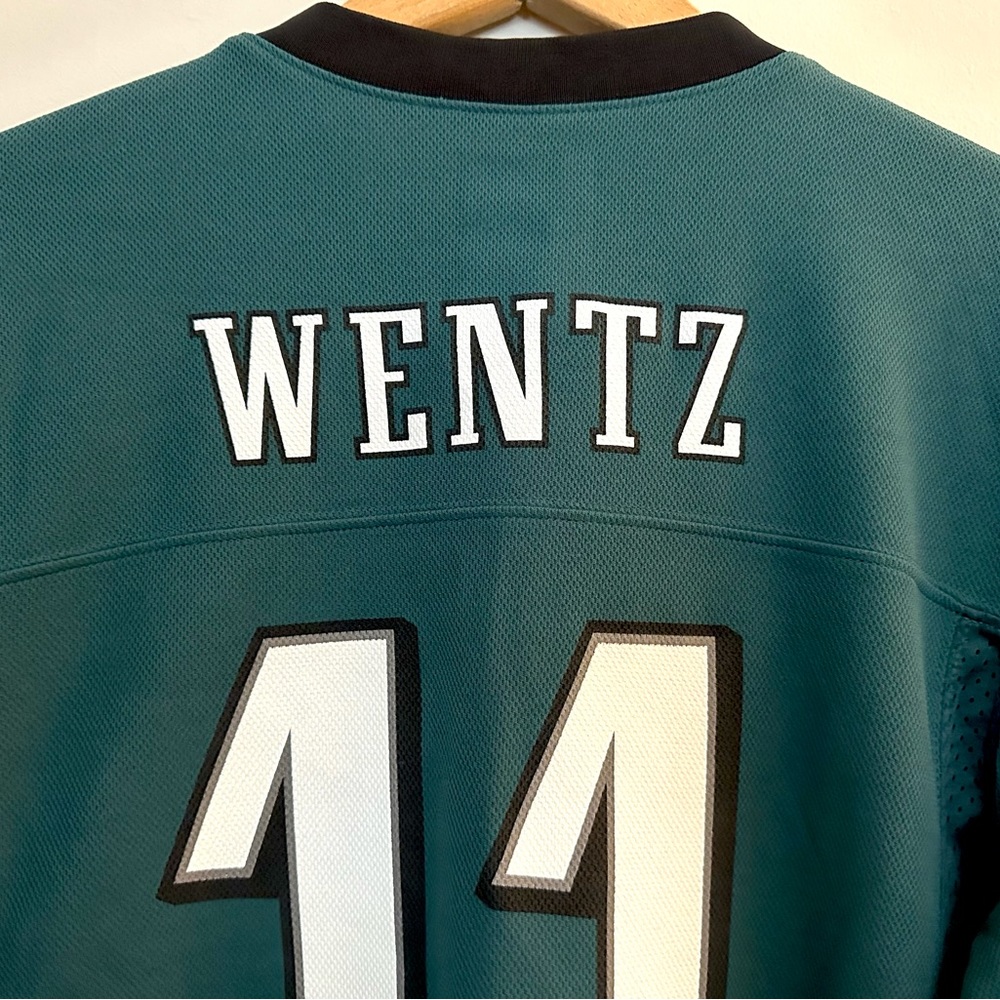 Boys NFL Kids Carson Wentz Eagles # 11 Short Sleeve Jersey Size Large EUC - Picture 8 of 12